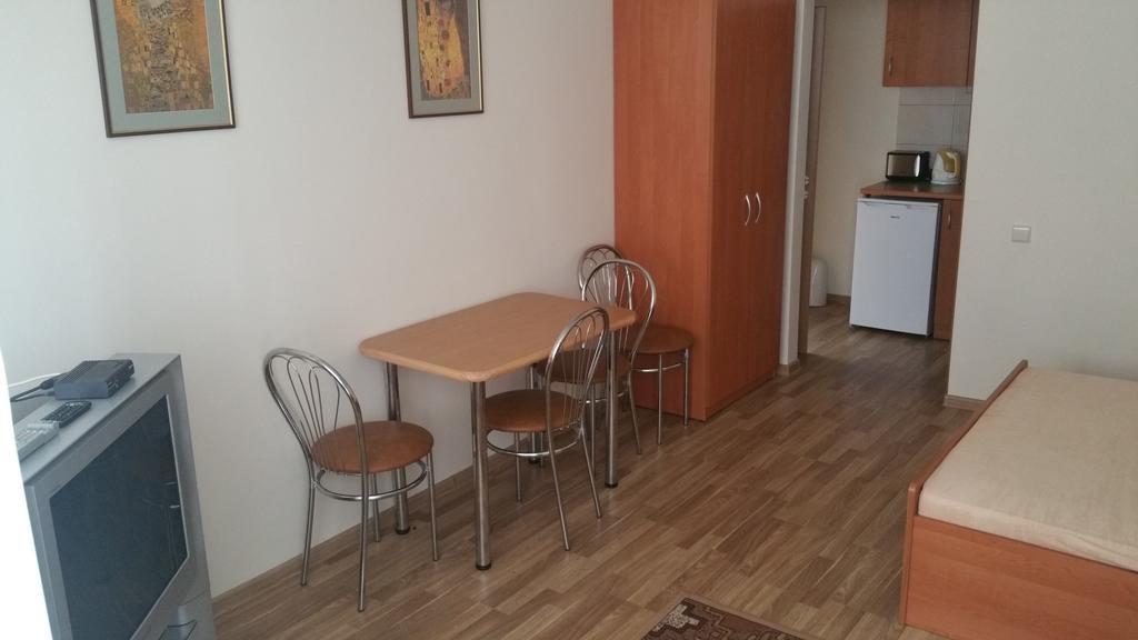 Pas Roma Hotel Sventoji Bagian luar foto
