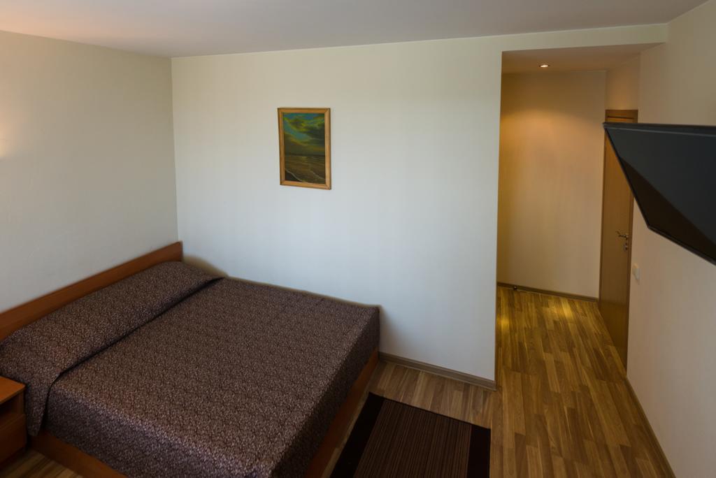 Pas Roma Hotel Sventoji Bagian luar foto